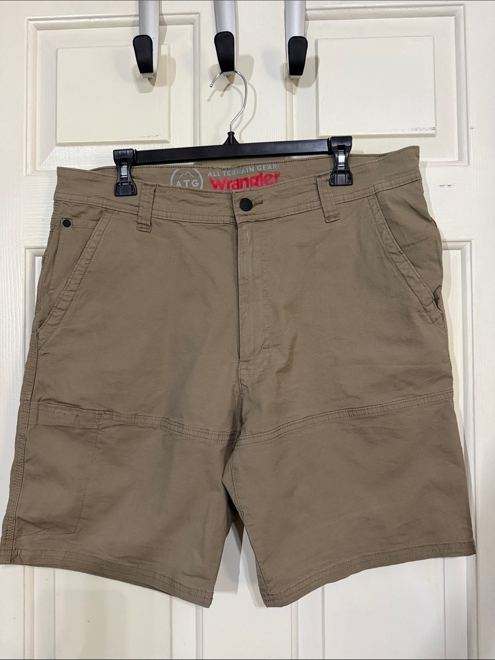 Wrangler Men's Tan Hybrid Utility Shorts